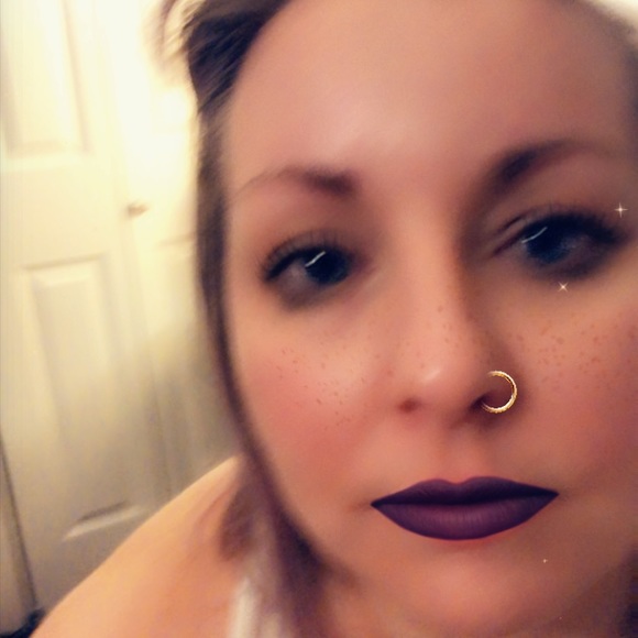 Meet your Posher, Kristen - Picture 1 of 1